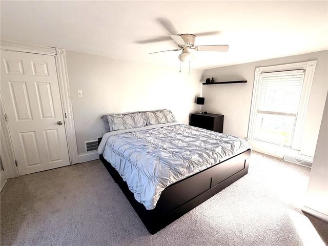 2067 Broadway Ave, Hempfield Twp, PA 15601