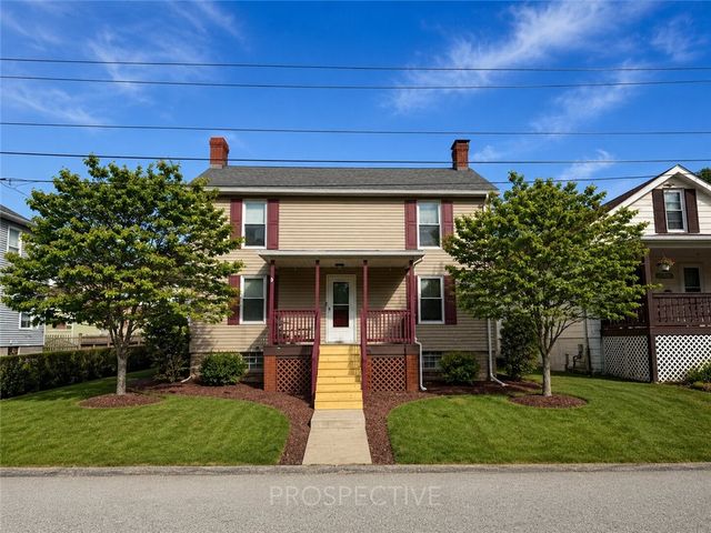 2067 Broadway Ave, Hempfield Twp, PA 15601