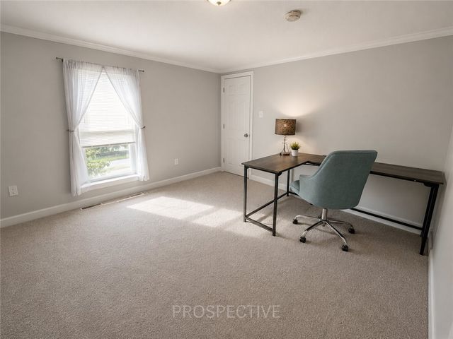 2067 Broadway Ave, Hempfield Twp, PA 15601