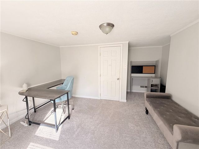 2067 Broadway Ave, Hempfield Twp, PA 15601