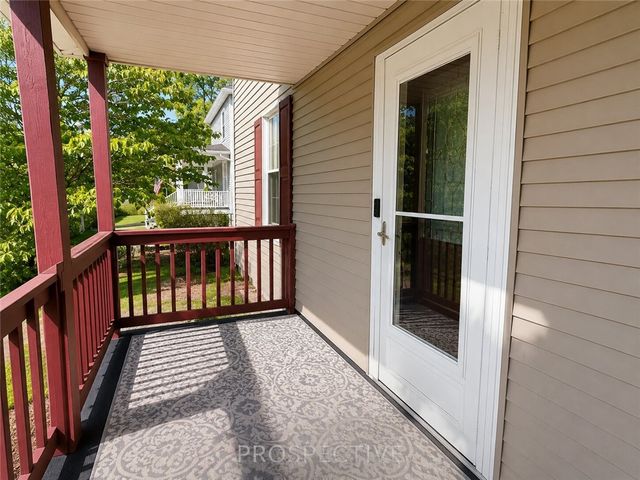 2067 Broadway Ave, Hempfield Twp, PA 15601