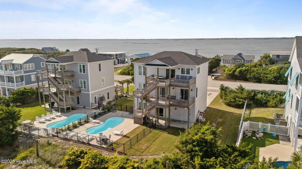 Image 3 of property listing at 1903 Emerald Drive, Emerald Isle, NC 28594