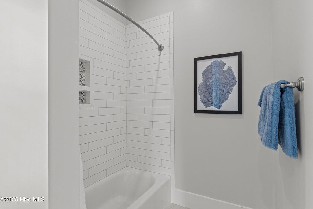 Image 33 of property listing at 1903 Emerald Drive, Emerald Isle, NC 28594