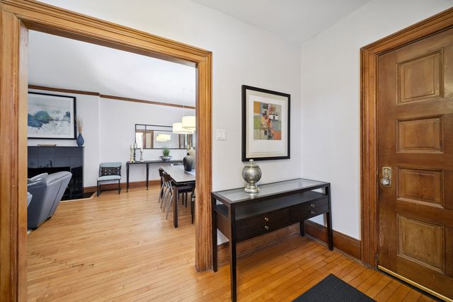 7246 N Oleander Avenue, Chicago, IL 60631