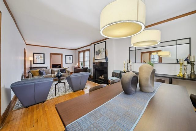 7246 N Oleander Avenue, Chicago, IL 60631