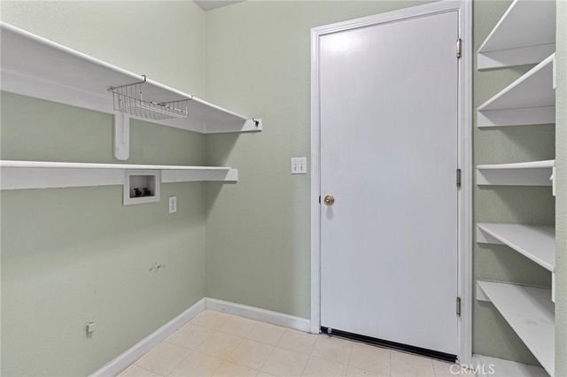 2887 Evergreen Court, Livingston, CA 95334