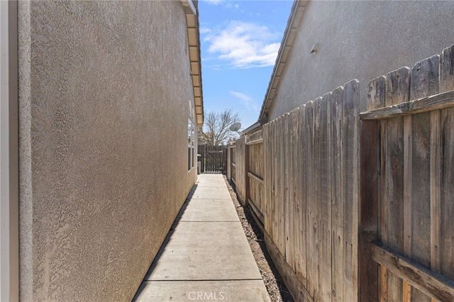 2887 Evergreen Court, Livingston, CA 95334