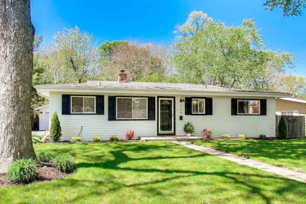 238 N Greenwood Avenue, Palatine, IL 60074