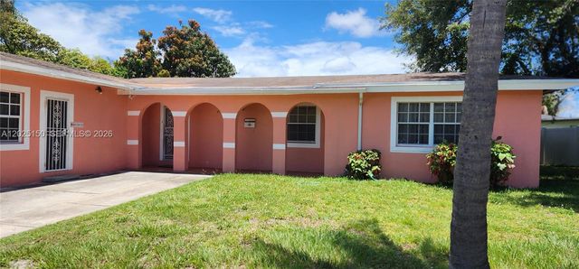 901 NE 160th Ter, North Miami Beach, FL 33162
