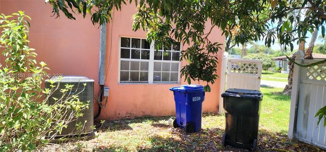 901 NE 160th Ter, North Miami Beach, FL 33162
