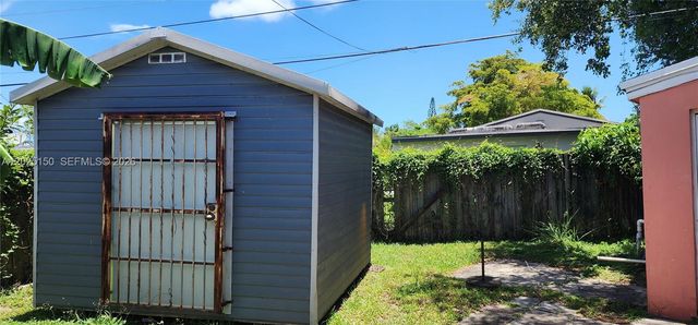 901 NE 160th Ter, North Miami Beach, FL 33162