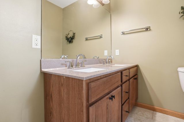597 O'hagan Drive, Crown Point, IN 46307