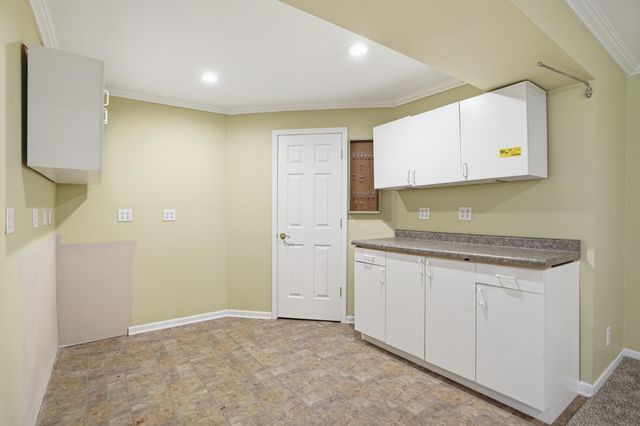 597 O'hagan Drive, Crown Point, IN 46307