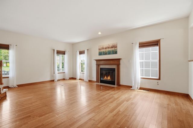 597 O'hagan Drive, Crown Point, IN 46307