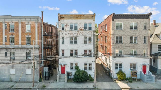 25 Whittier Street, Bridgeport, CT 06605