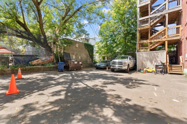 25 Whittier Street, Bridgeport, CT 06605