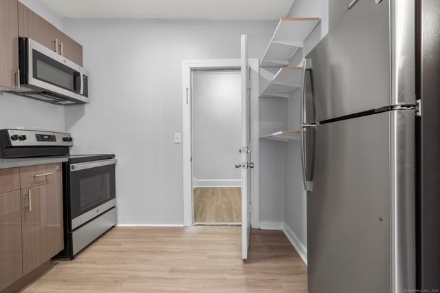 25 Whittier Street, Bridgeport, CT 06605