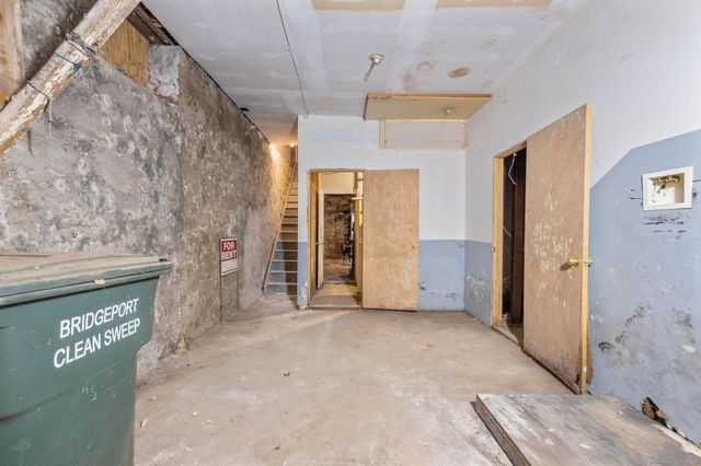 25 Whittier Street, Bridgeport, CT 06605