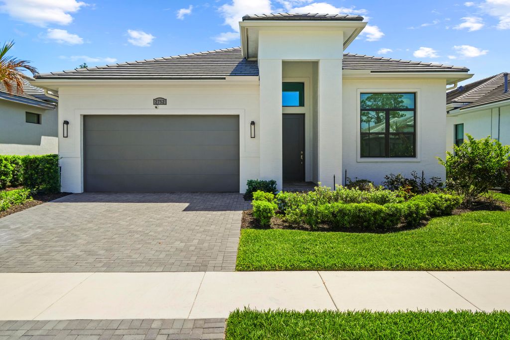 2752 SE Ashfield Drive, Port St. Lucie, Port St Lucie, FL 34984