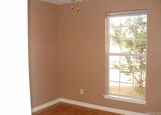 2705 mackenzie, Conway, AR 72034