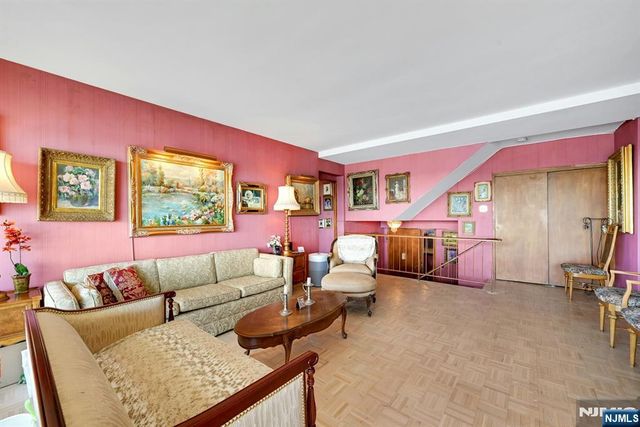 1 Horizon Road 1220, Fort Lee, NJ 07024