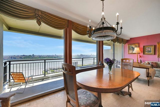 1 Horizon Road 1220, Fort Lee, NJ 07024
