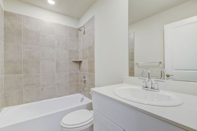 811 Easthill Drive, Princeton, TX 75071