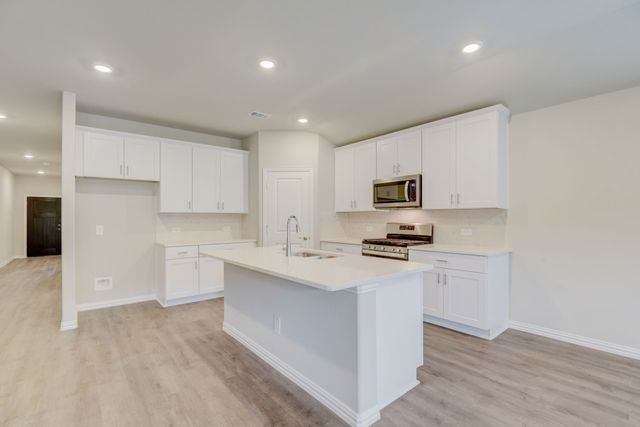 811 Easthill Drive, Princeton, TX 75071