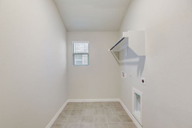 811 Easthill Drive, Princeton, TX 75071