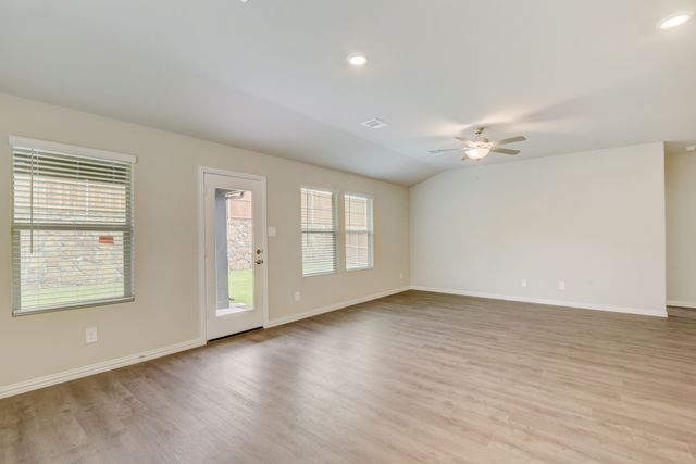 811 Easthill Drive, Princeton, TX 75071