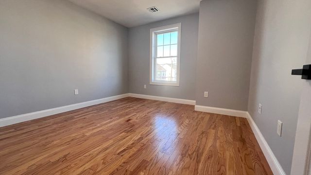585 Washington St 301, Quincy, MA 02169