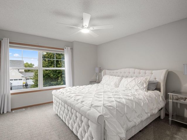 5475 Trailhead Lane SE, Prior Lake, MN 55372