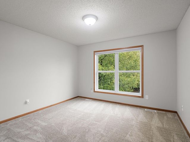 5475 Trailhead Lane SE, Prior Lake, MN 55372
