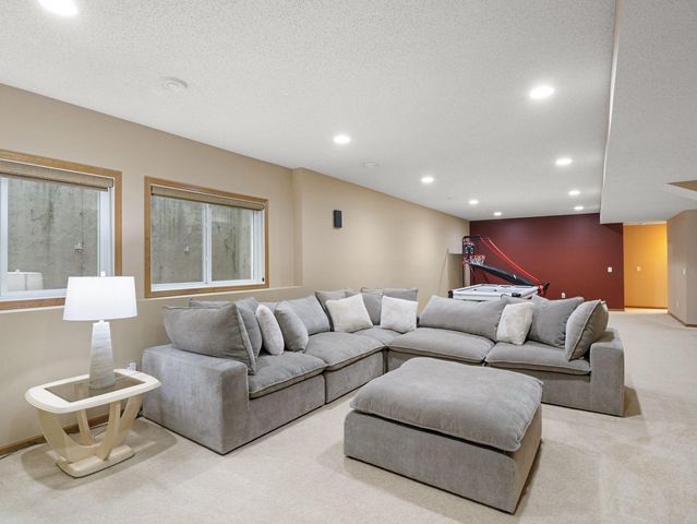 5475 Trailhead Lane SE, Prior Lake, MN 55372