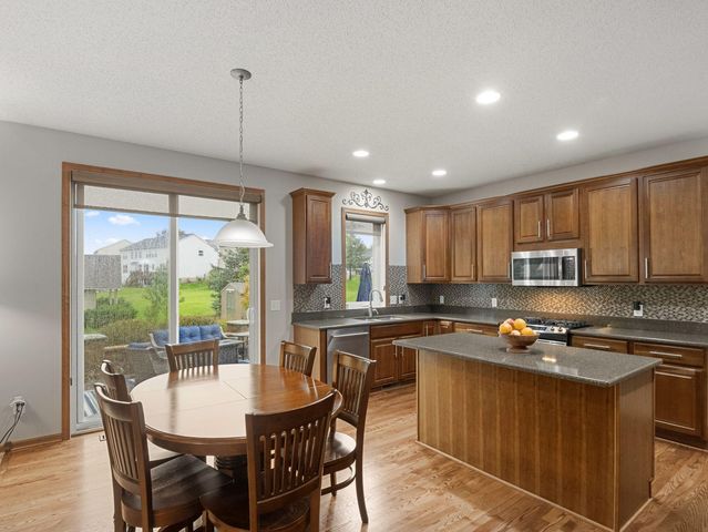 5475 Trailhead Lane SE, Prior Lake, MN 55372