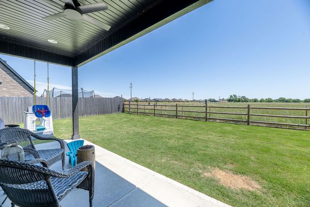 1140 Carrara Street, Tontitown, AR 72762