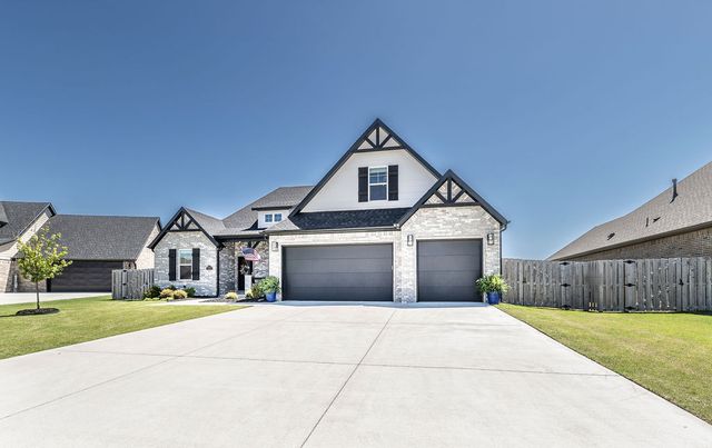 1140 Carrara Street, Tontitown, AR 72762