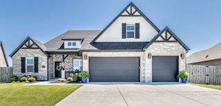 1140 Carrara Street, Tontitown, AR 72762