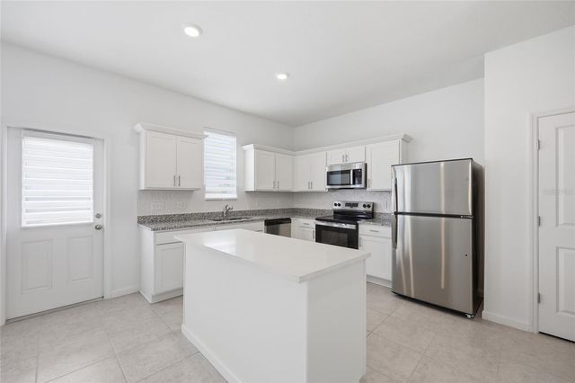 2504 PEONY PL, Lake Hamilton, FL 33851