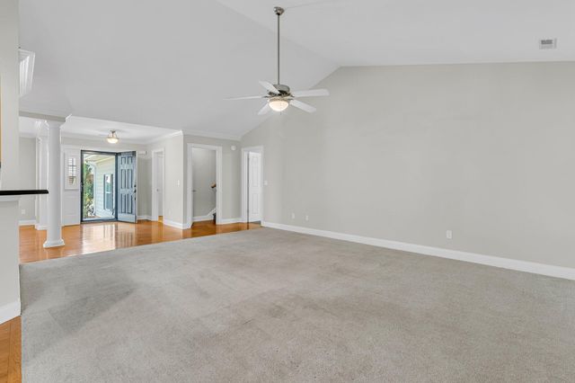 8618 Woodland Walk, North Charleston, SC 29420