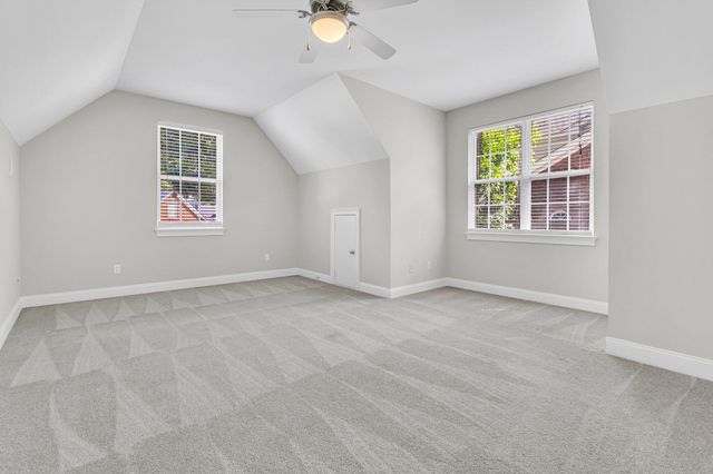 8618 Woodland Walk, North Charleston, SC 29420