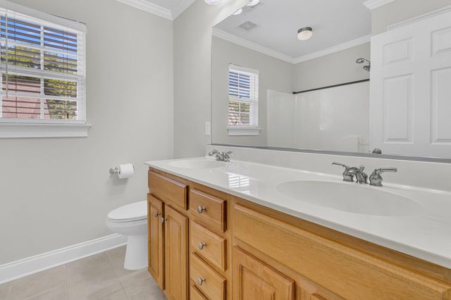 8618 Woodland Walk, North Charleston, SC 29420