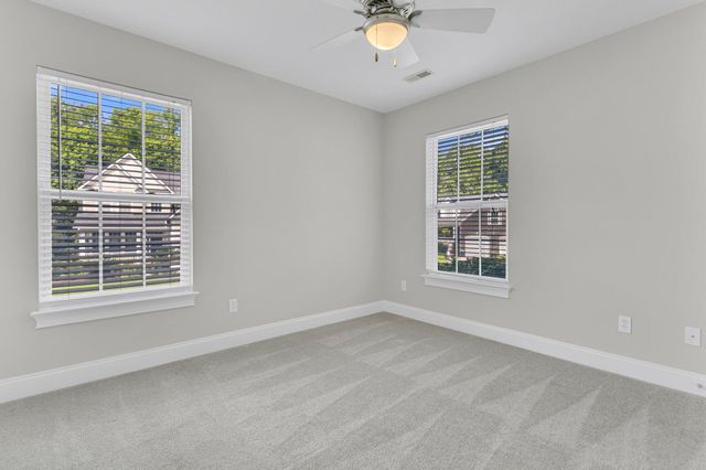 8618 Woodland Walk, North Charleston, SC 29420