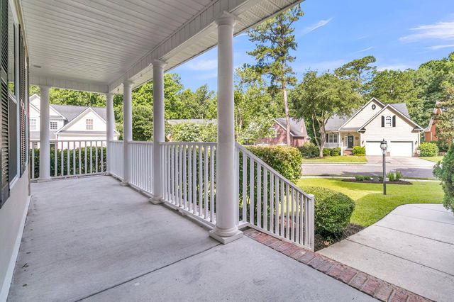 8618 Woodland Walk, North Charleston, SC 29420