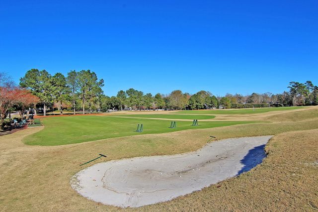 8618 Woodland Walk, North Charleston, SC 29420