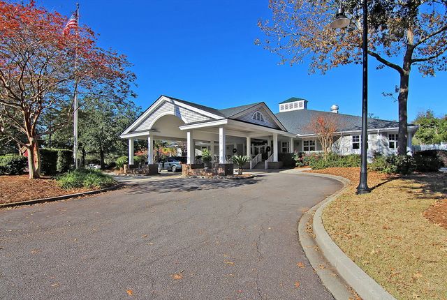 8618 Woodland Walk, North Charleston, SC 29420