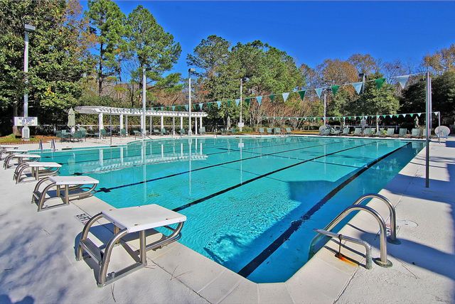 8618 Woodland Walk, North Charleston, SC 29420