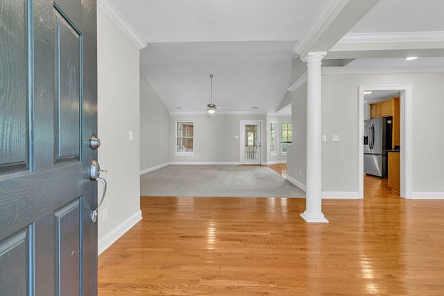 8618 Woodland Walk, North Charleston, SC 29420