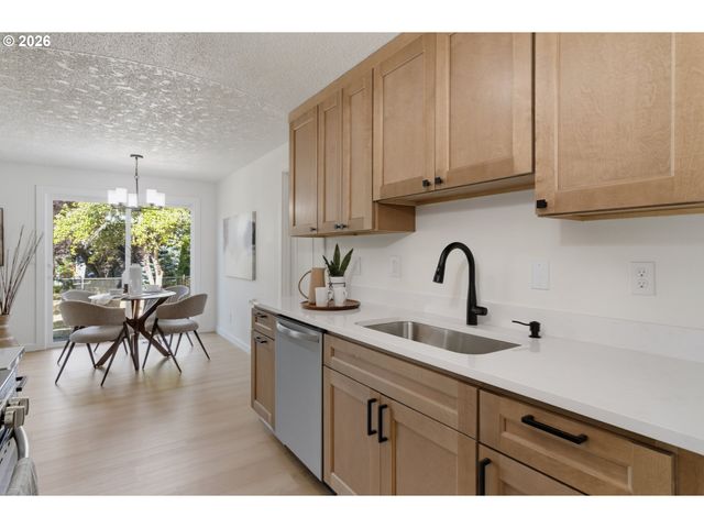5985 Sw 198TH Ave, Beaverton, OR 97078