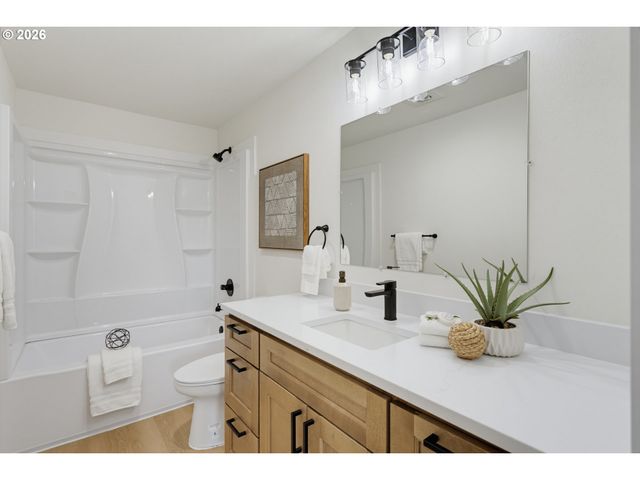 5985 Sw 198TH Ave, Beaverton, OR 97078